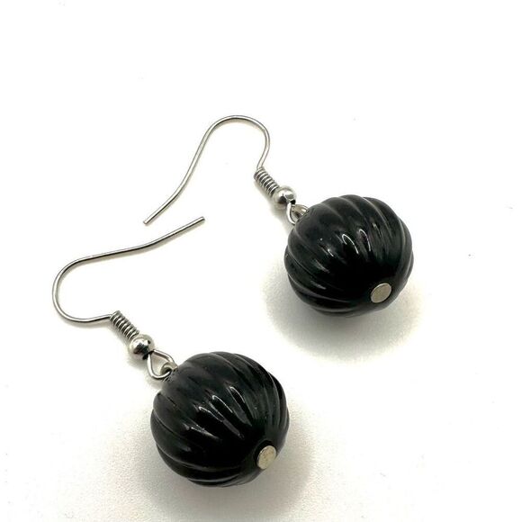 Black bead drop earrings - Picture 2 of 7